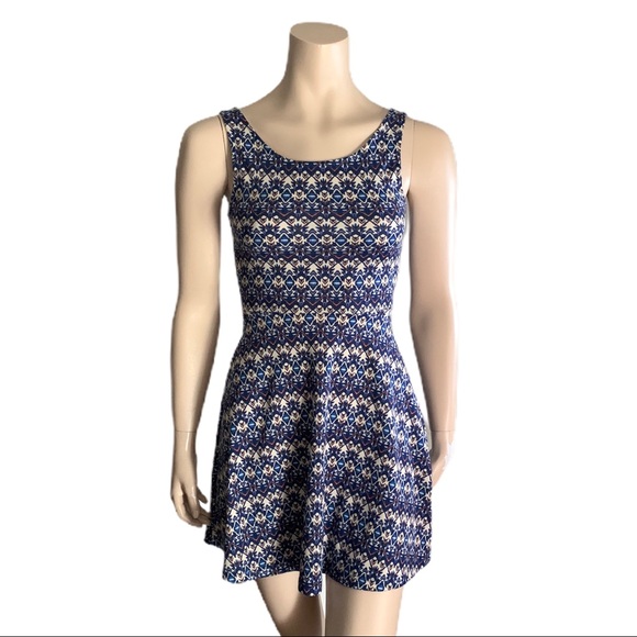 3/$30 H&M Blue/Orange/White Patterned Dress Size 2 - Picture 1 of 8